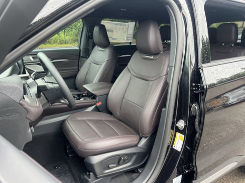New 2026 Ford Explorer Platinum RWD image 16