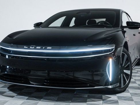 Used 2023 Lucid Air Pure image 11