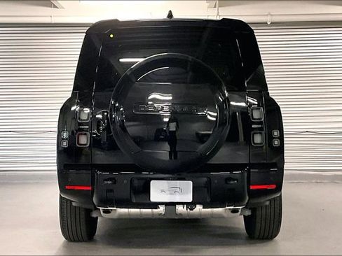 New 2026 Land Rover Defender 130 X-Dynamic SE AWD/4WD image 5