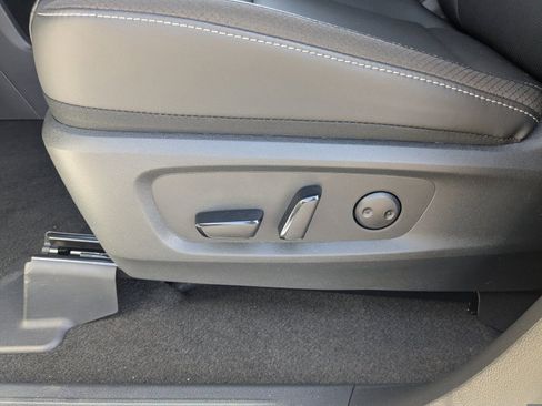 New 2026 Nissan Pathfinder SL image 14