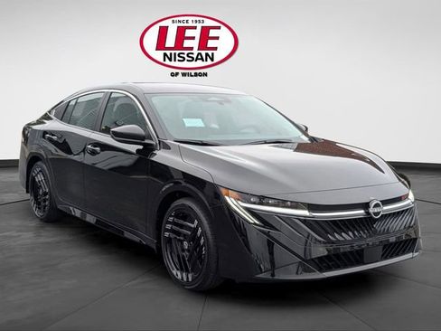 New 2026 Nissan Sentra SR w/ Floor Mat Package FWD image 1