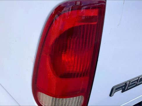 Used 2000 Ford F150 XLT image 26