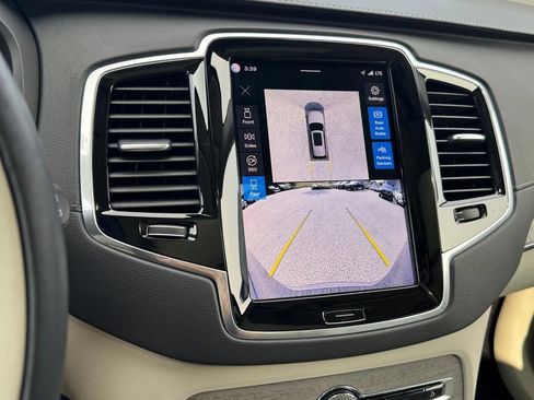 Certified 2025 Volvo XC90 T8 Ultra w/ Protection Package Premier AWD/4WD image 20