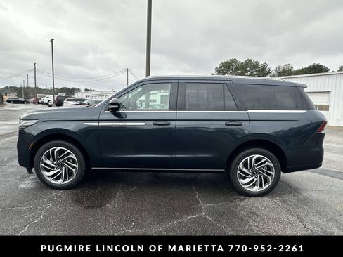 New 2026 Lincoln Navigator Reserve AWD/4WD image 4