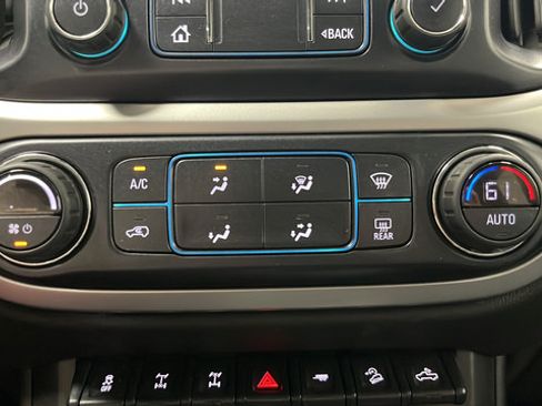 Used 2020 Chevrolet Colorado ZR2 w/ Colorado ZR2 Bison Edition AWD/4WD image 17