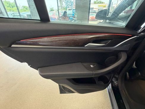 Used 2025 BMW X4 xDrive30i AWD/4WD image 19