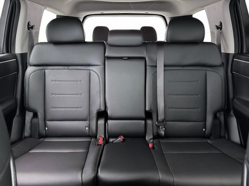 New 2026 Hyundai Santa Fe Limited FWD image 16