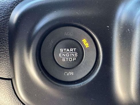 Used 2022 Jeep Wrangler Unlimited Sport AWD/4WD image 8