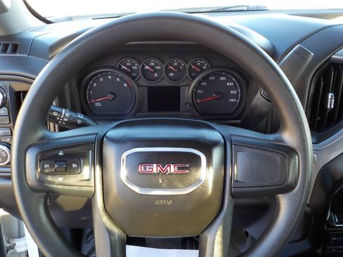 Used 2022 GMC Sierra 2500 Pro w/ Convenience Package AWD/4WD image 17