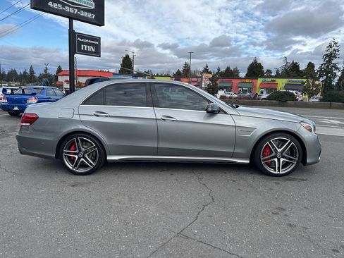 Used 2014 Mercedes-Benz E 63 AMG S-Model image 9