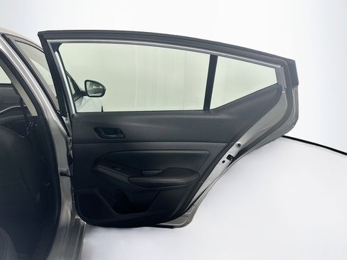 Used 2024 Nissan Altima 2.5 SV image 28