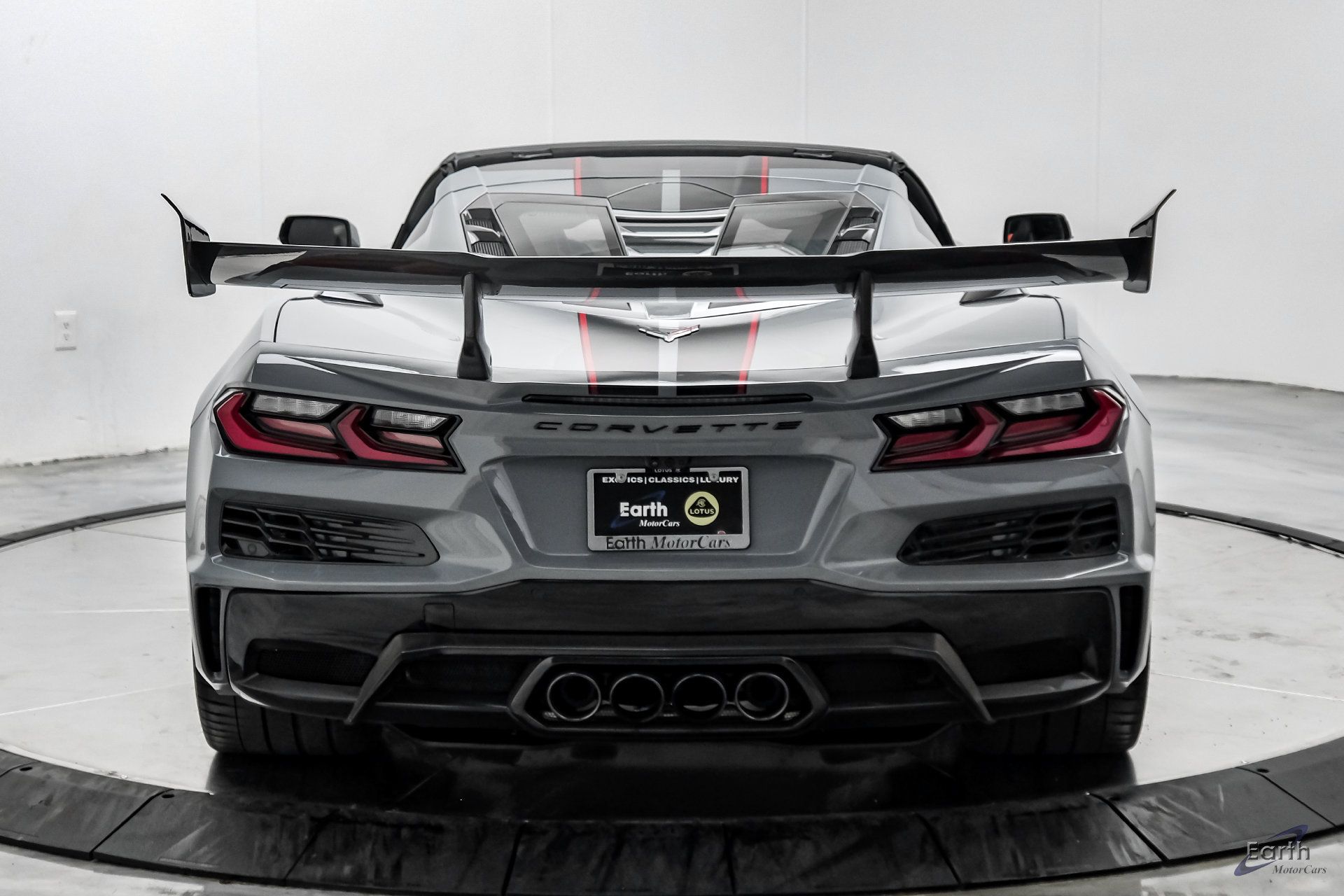 Used 2025 Chevrolet Corvette ZR1 w/ ZR1 Carbon Fiber Aero Package RWD image 17