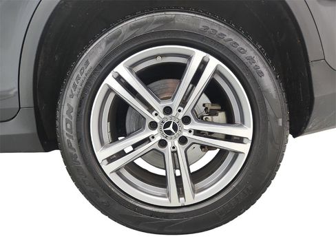 Used 2021 Mercedes-Benz GLC 300 4MATIC image 39