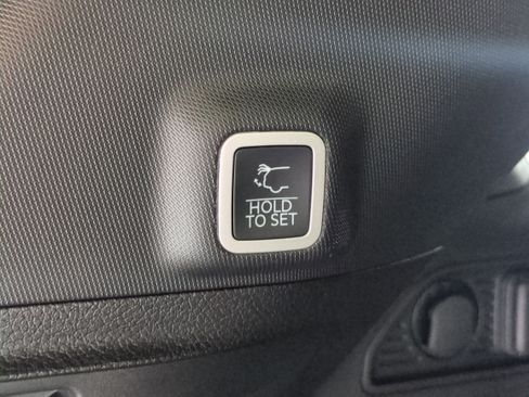 New 2025 Jeep Grand Cherokee Summit image 14