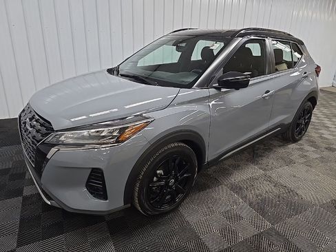 Used 2023 Nissan Kicks SR w/ Interior Electronics Package image 8
