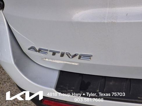 Used 2025 Ford Explorer Active RWD image 9