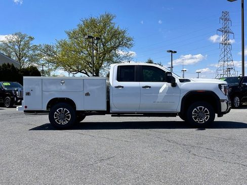 New 2026 GMC Sierra 3500 Pro w/ Convenience Package AWD/4WD image 3