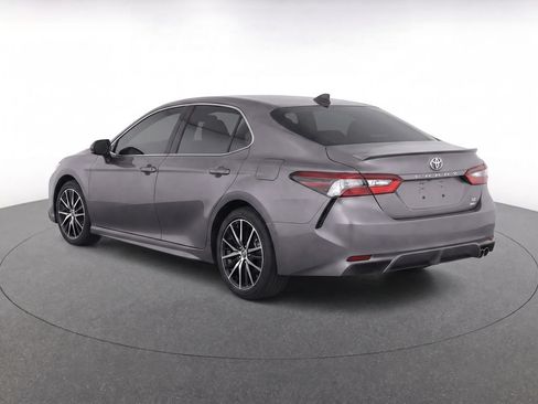 Used 2024 Toyota Camry SE w/ Cold Weather Package AWD/4WD image 3