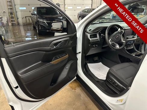 Used 2023 GMC Acadia SLE w/ Driver Convenience Package image 9