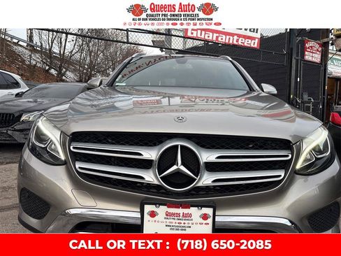 Used 2019 Mercedes-Benz GLC 300 GLC 300 4MATIC SUV w/ Premium Package image 40