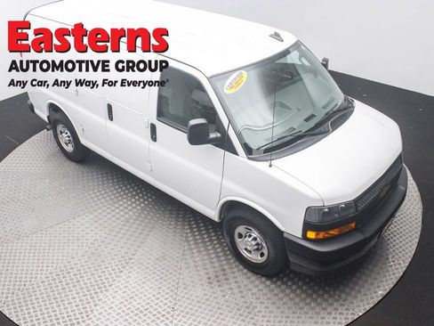 Used 2021 Chevrolet Express 2500 image 3