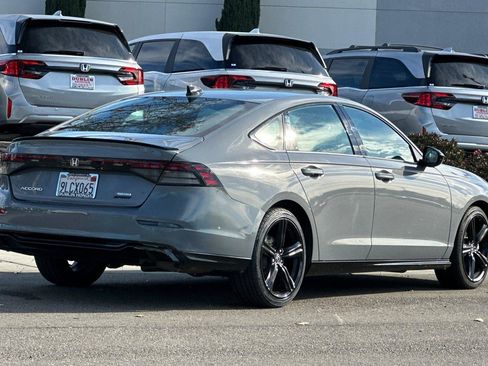 Used 2024 Honda Accord Sport image 4