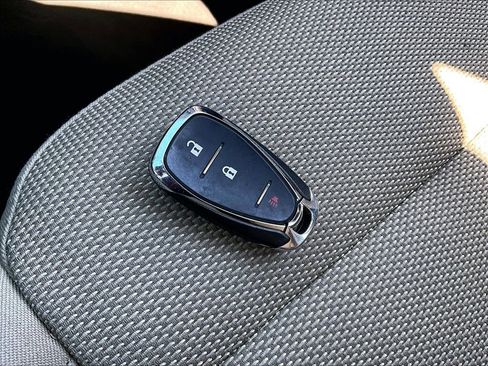 Used 2023 Chevrolet Traverse LS AWD/4WD image 29