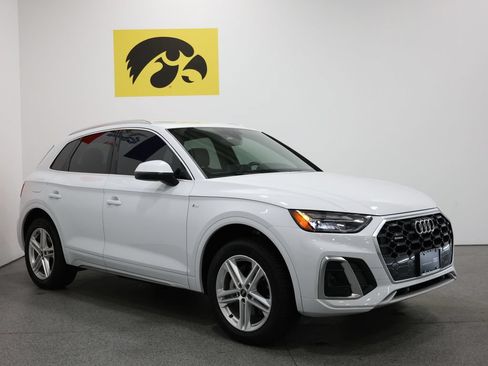 Certified 2024 Audi Q5 e Premium w/ Convenience Package AWD/4WD image 6