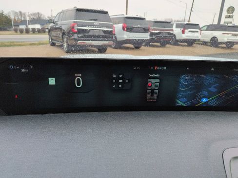 Used 2025 Ford Expedition Active image 19