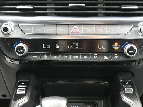 Used 2022 Kia Telluride S FWD image 20