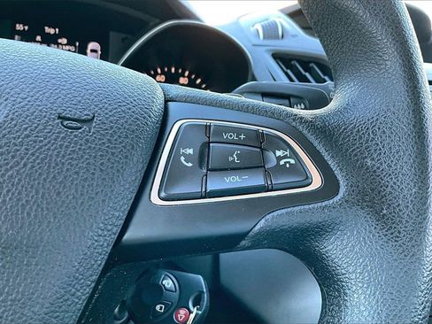 Used 2017 Ford Escape SE image 17