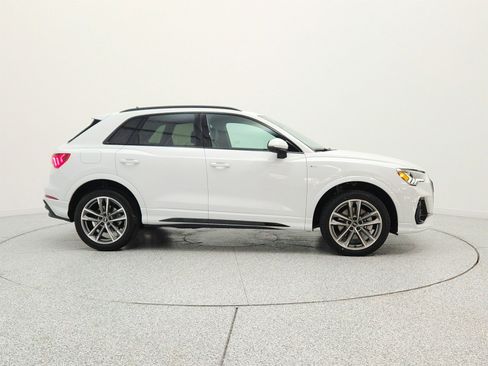 Used 2023 Audi Q3 2.0T Premium Plus w/ Premium Plus Package AWD/4WD image 4