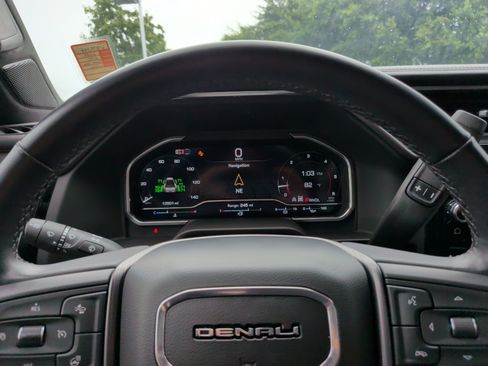 Used 2025 GMC Sierra 3500 Denali Ultimate AWD/4WD image 18