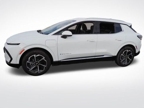 Used 2025 Chevrolet Equinox EV LT w/ Convenience Package image 2