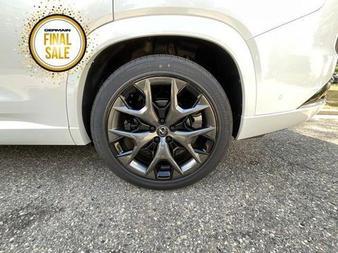 New 2025 Lexus TX 500h AWD image 10