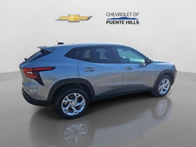 New 2026 Chevrolet Trax LS w/ LS Convenience Package FWD image 8