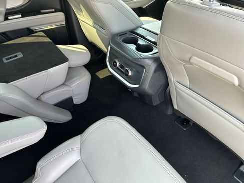 Certified 2025 Ford Expedition Active AWD/4WD image 74