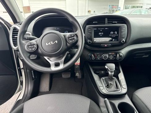 Certified 2025 Kia Soul LX FWD image 13