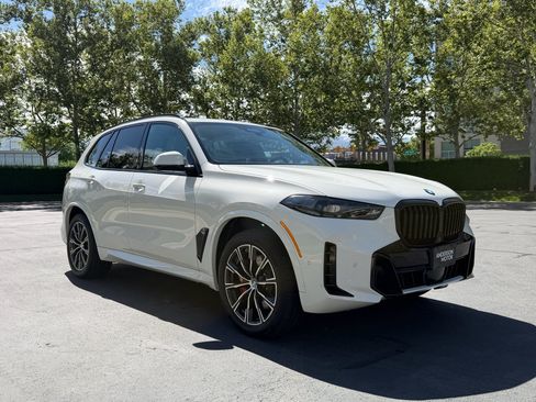 Used 2026 BMW X5 xDrive40i AWD/4WD image 5