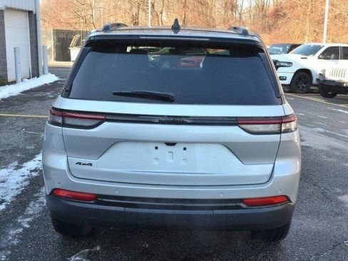 New 2025 Jeep Grand Cherokee Limited image 7