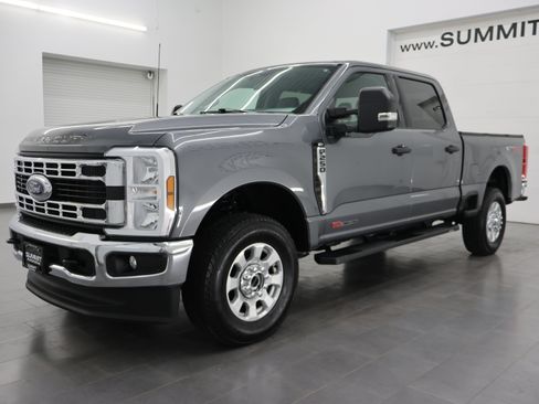 Used 2024 Ford F250 XLT AWD/4WD image 7