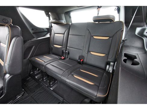Used 2021 GMC Yukon AT4 w/ AT4 Premium Package AWD/4WD image 13