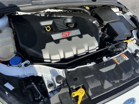 Used 2016 Ford Focus ST image 26