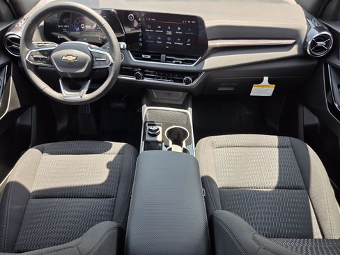 New 2027 Chevrolet Equinox LT w/ LPO, Floor Liner Package FWD image 7