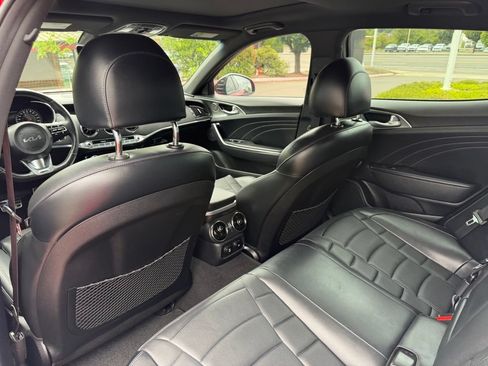 Used 2023 Kia Stinger GT2 AWD/4WD image 30