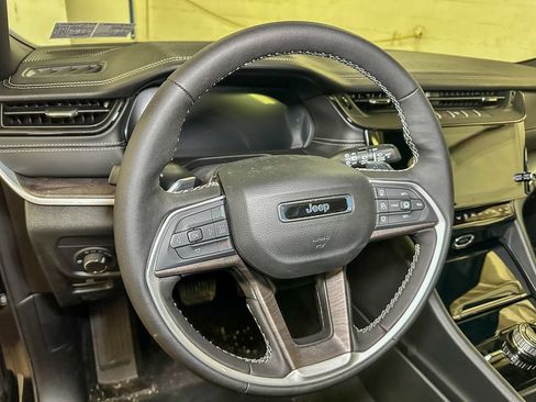 New 2026 Jeep Grand Cherokee L 4WD image 25