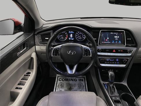 Used 2019 Hyundai Sonata Limited w/ Ultimate Package 04 image 13