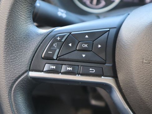 Used 2024 Nissan Sentra SV FWD image 13