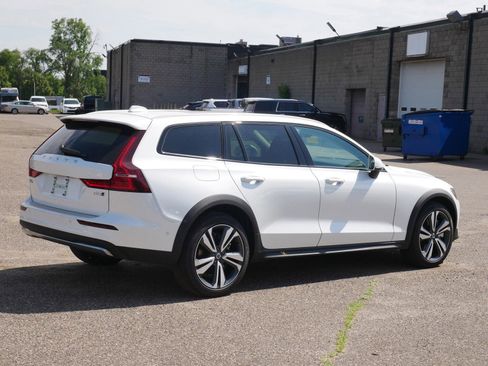 New 2026 Volvo V60 B5 Cross Country Plus w/ Climate Package image 3
