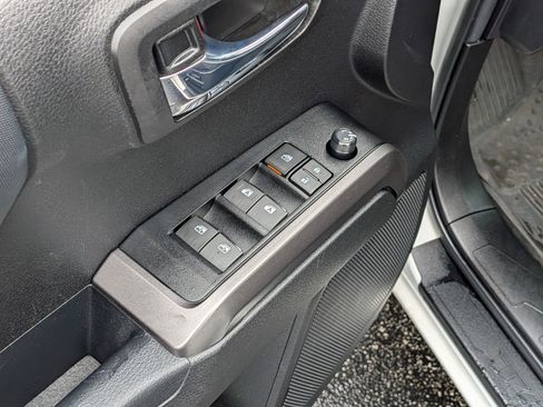 Used 2023 Toyota Tacoma TRD Sport image 19